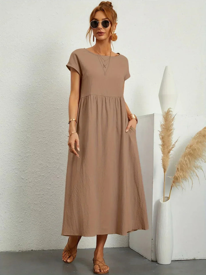 Lora | A midi dress with timeless elegance